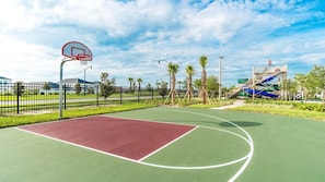 Beautiful 5 bed 5 bath villa located in Storey Lake Resort
