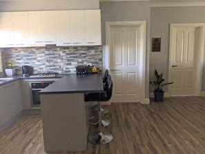 Full kitchen.