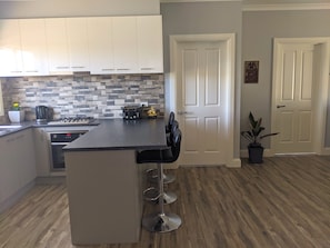 Full kitchen.