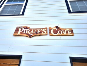 Welcome to Pirate's Cove!