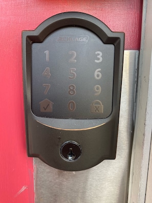Let yourself in with your door code. Code provided after making reservation.