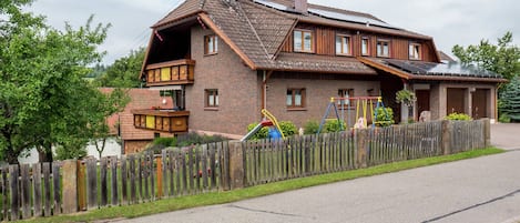 Extérieur maison de vacances [été]