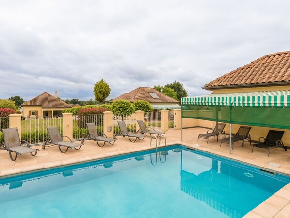 Schwimmbad des Ferienhauses