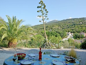 Vue de la maison de vacances [été]