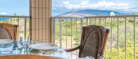 Views of the West Maui mountains