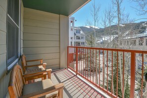 Private balcony overlooking the courtyard in River Run