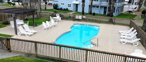 Enjoy swimming and the BBQ grill near the pool.