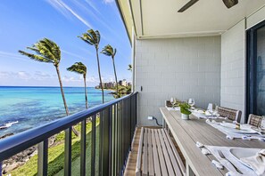 Ocean front al fresco dining