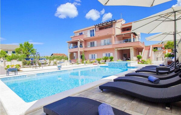 pool