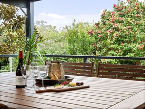 Balcony/Terrace, Seating area and Garden view
