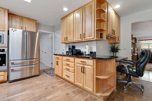 Coffee, Toaster and Blender Bar