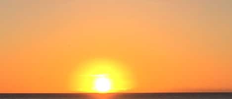 Marco Island Magic - Sunset 

Lounge- Yoga- Swim - Walk - Reflect- Enjoy