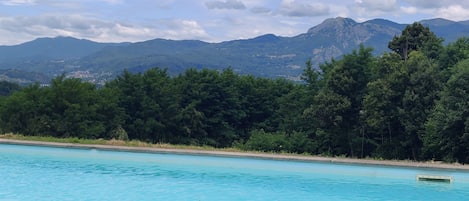 14m x 5m pool with beautiful mountain view