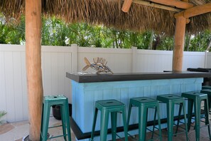 Tiki bar