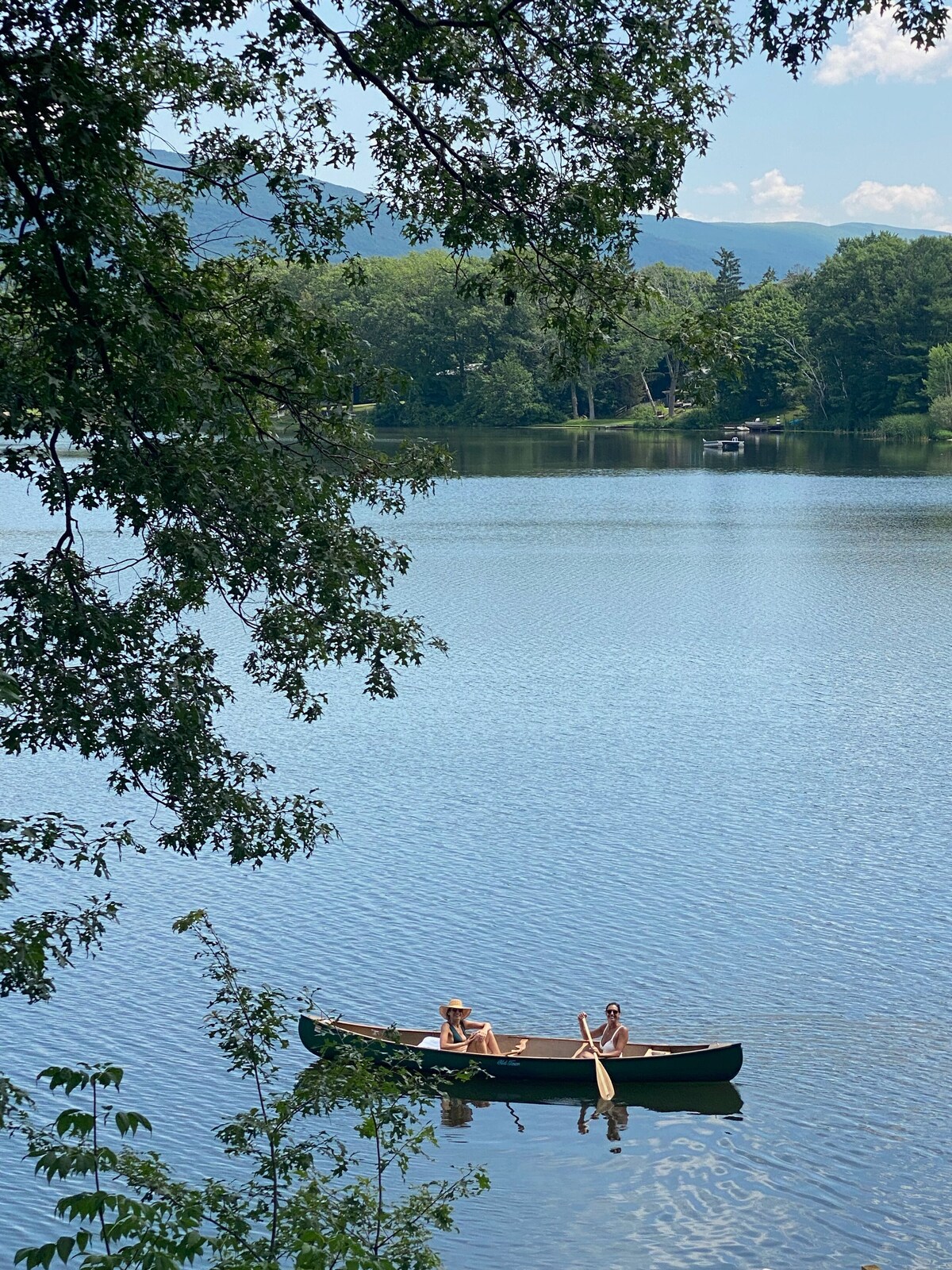 Lakefront Retreat on Robinson Pond – Stunning Sunrise