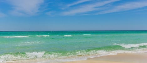 Emerald Water in Destin is calling! 