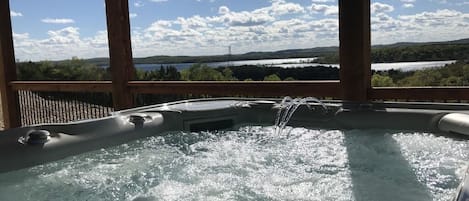 Bain à remous extérieur