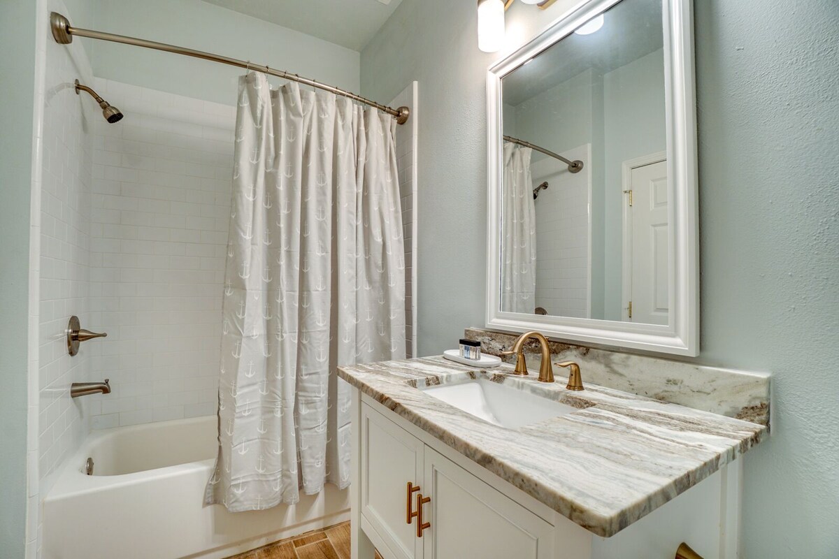 Luxury Studio/Suite. Next to Alys Beach and Rosemary! Perfect Location!