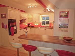 Fourteens Holiday Home, Seaside Holiday Accommodation Available in Ballinskelligs County Kerry