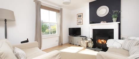 Rutherglen, Porthallow. Ground floor: Snuggle up in front of a roaring wood-burning stove
