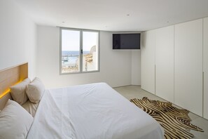 Sea views from this spacious bedroom with plenty of space 