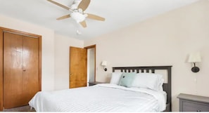 Bedroom 1 Queen Serta Mattress to sleep 2