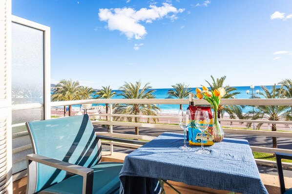 Balcon vue mer, promenade des anglais, Nice