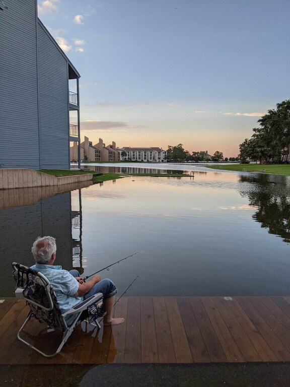 Top 20 Walden on Lake Conroe waterfront vacation rentals from 87/night