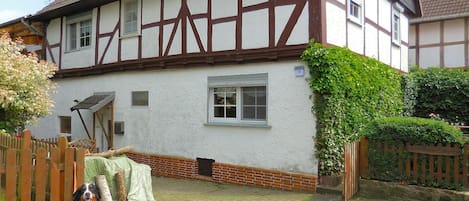 Außenseite Ferienhaus [Sommer]