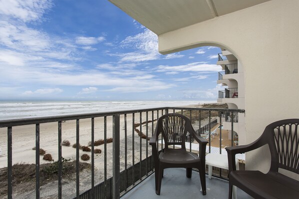 Spectacular ocean views directly from your balcony!