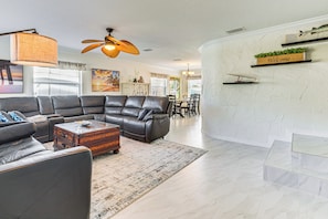 Living Room | Smart TV | Central A/C & Heating | Open Floor Plan