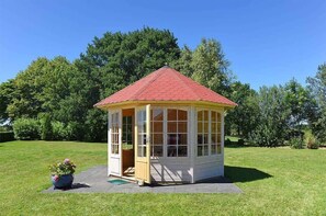 Außenansicht Gartenpavillion