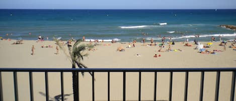 Vue sur la plage ou l’océan