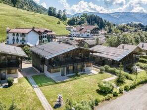 Außenseite Ferienhaus [Sommer]
