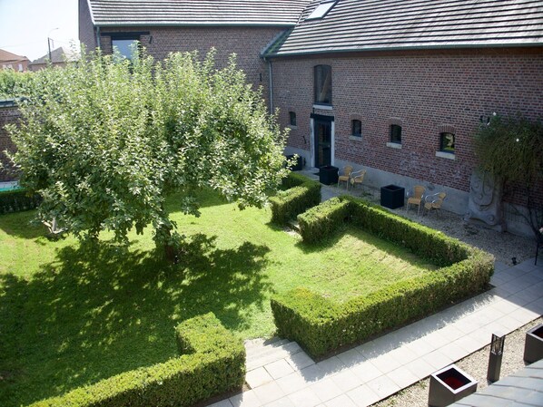 Garden [summer]