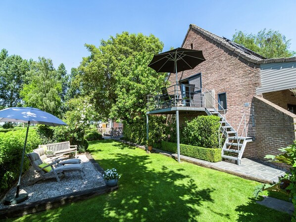 Außenseite Ferienhaus [Sommer]