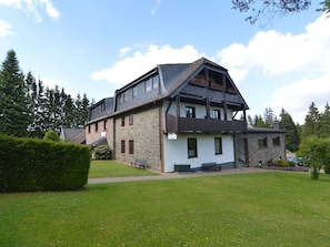 Außenseite Ferienhaus [Sommer]