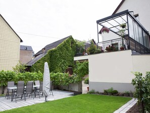 Außenseite Ferienhaus [Sommer]