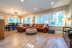 Family Room (Tv Room)