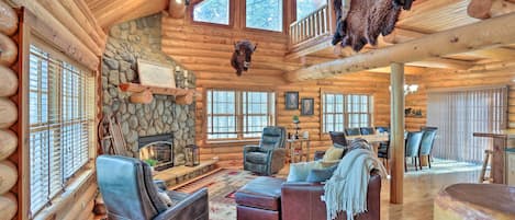 Piedmont Vacation Rental | 3-Story Cabin + Garage Apt | 3BR | 3BA | 4,210 Sq Ft