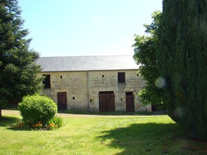 Außenseite Ferienhaus [Sommer]