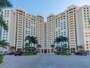 The MONTERREY Level-2  Motor Court and Guest Parking.