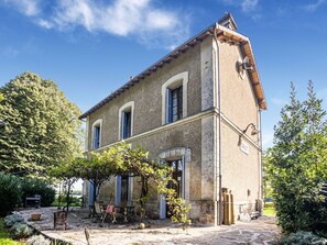 Außenseite Ferienhaus [Sommer]