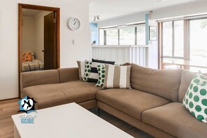 This property provides the best of Goolwa Beach life