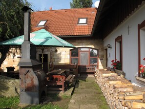 Pflanze, Eigentum, Gebäude, Himmel, Fenster, Fahrzeug, Haus, Zimmerpflanze