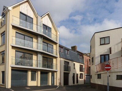 Harbourside Haven Apartment 2, WEYMOUTH