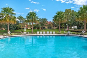 Beachwalk Villa pool