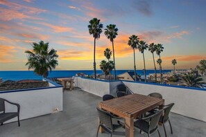  Roof Deck