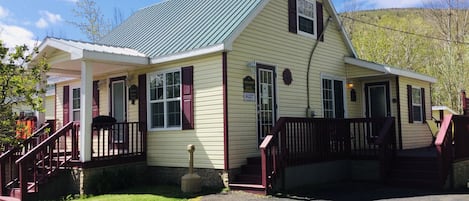 Hikers Suite with paved parking:)