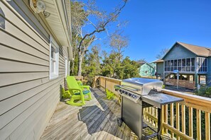 Private Back Deck | Gas Grill | Seating | Stairs Required